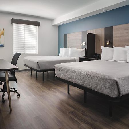 Stayapt Suites Pensacola-Uwf/Florida Hospital Area Ferry Pass エクステリア 写真