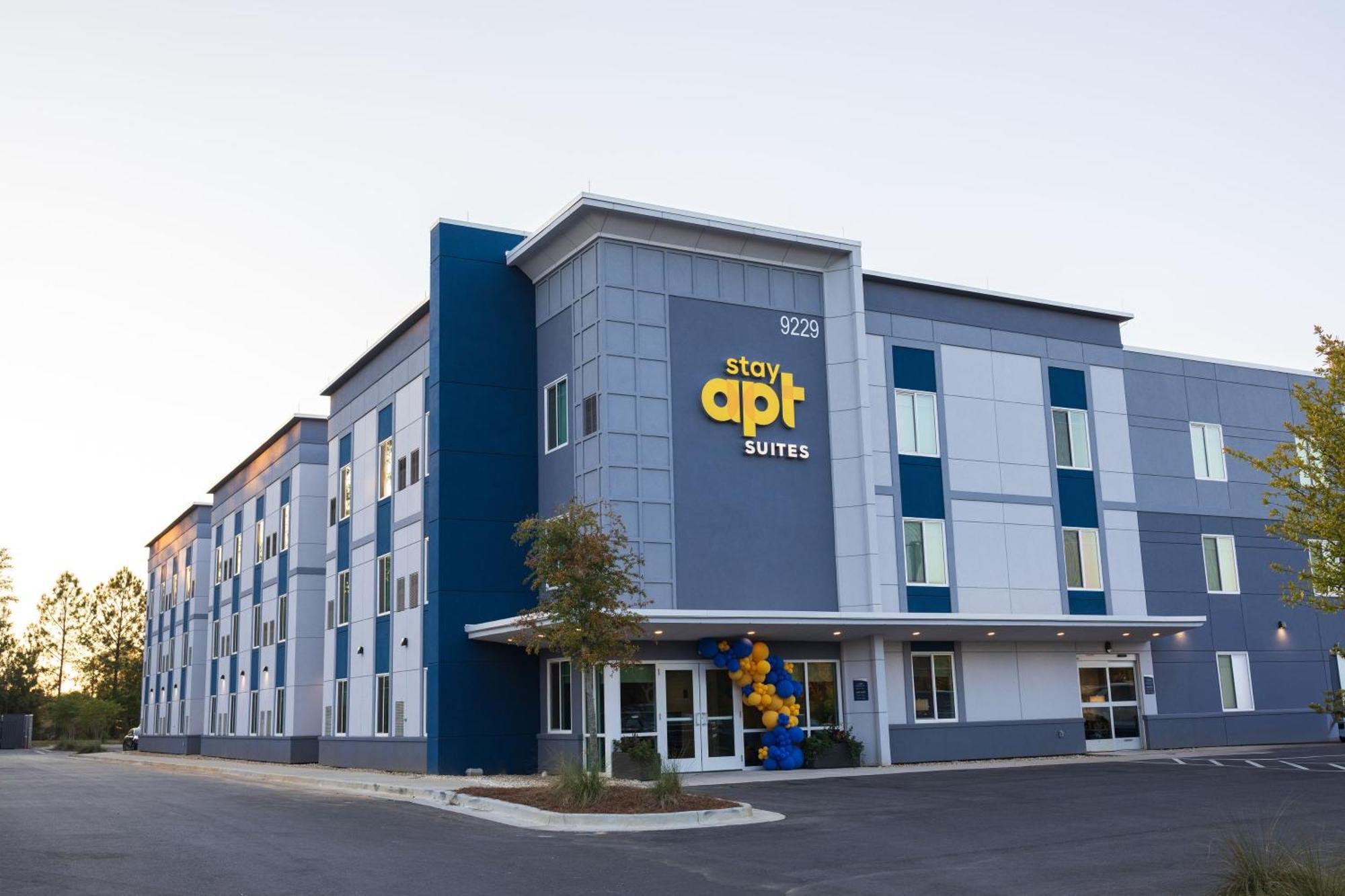 Stayapt Suites Pensacola-Uwf/Florida Hospital Area Ferry Pass エクステリア 写真